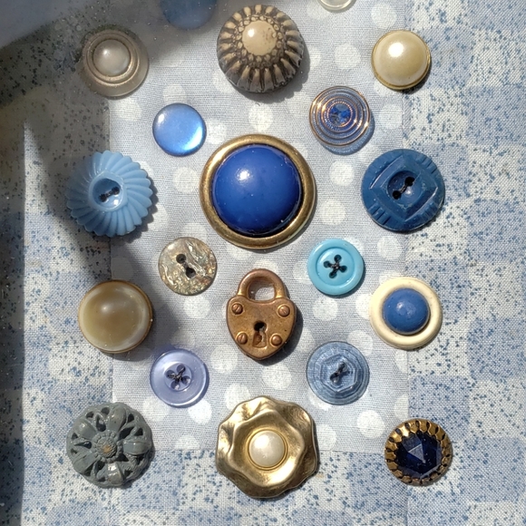 🌸Victorian button frames🌸 - Picture 6 of 7